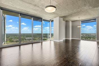 Allure Hermann Park | Penthouse Apartment with City Views